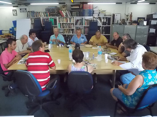 Foto: Radialistas comunitários reúnem-se na OBORÉ para discutir cancelamento de contrato com Eletropaulo
