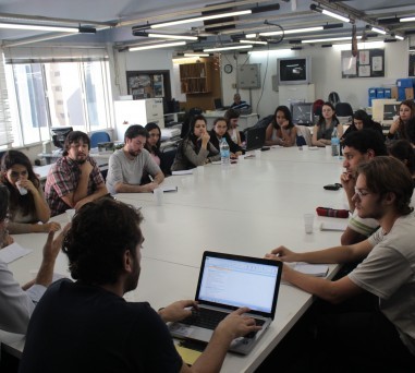 Foto: Repórteres do Futuro formam equipe para cobrir o Congresso da Abraji