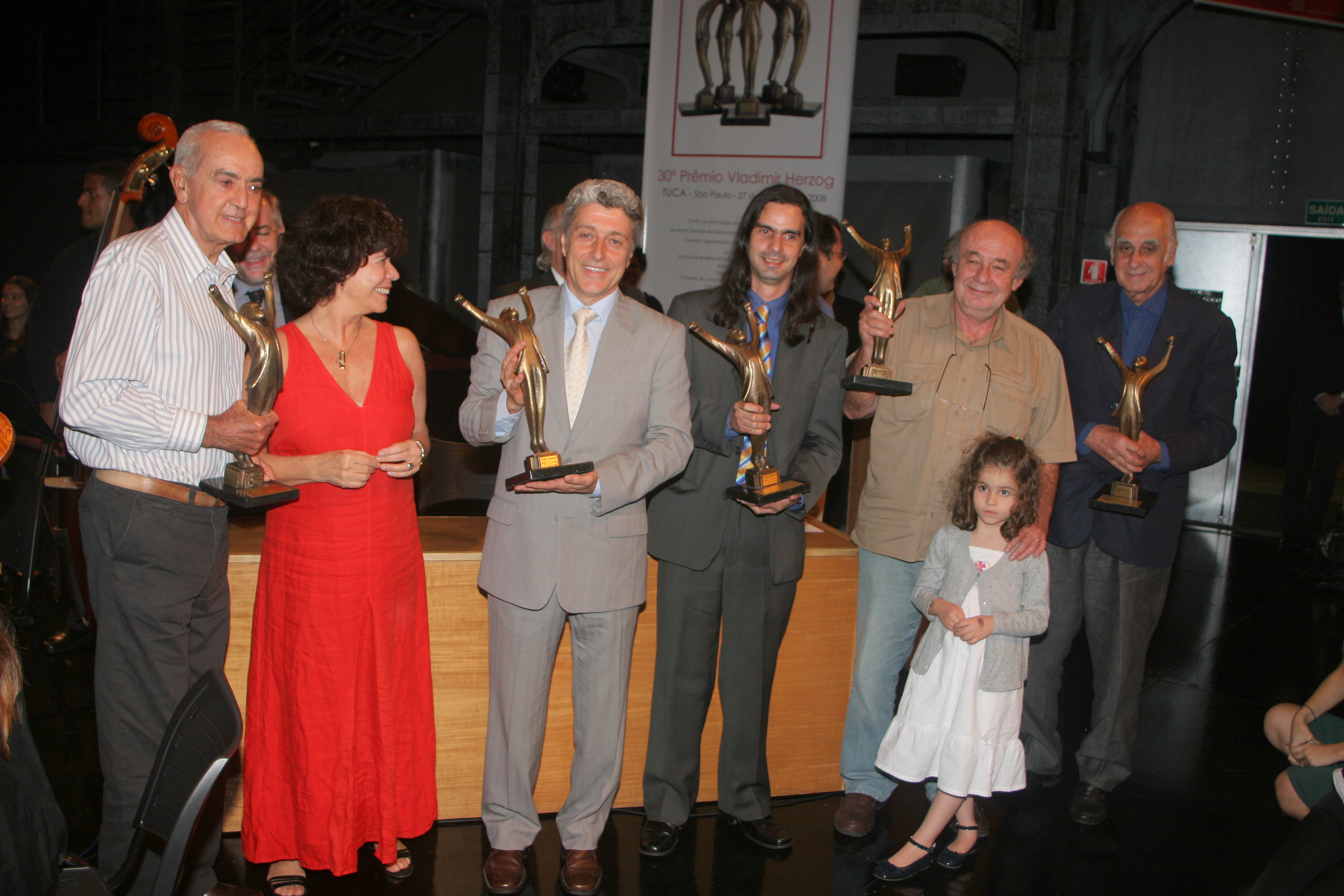 Foto: Vitória da democracia é celebrada em noite de premiação