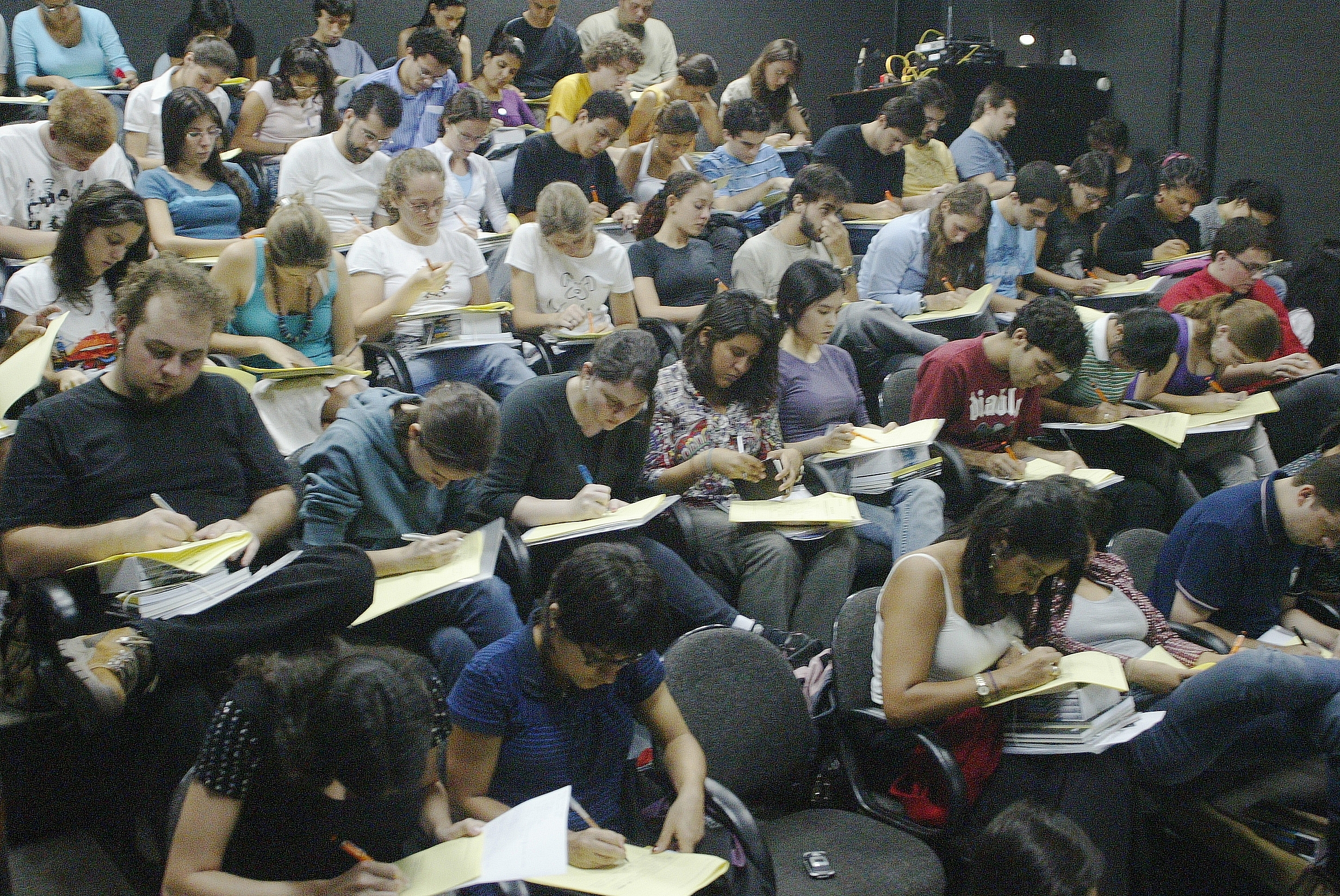 Foto: Repórteres do Futuro cobrem o 5º Congresso da Abraji, em São Paulo