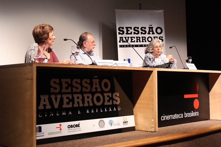 Foto: Asilamento e políticas públicas para os idosos foram os temas da Sessão Averroes de abril