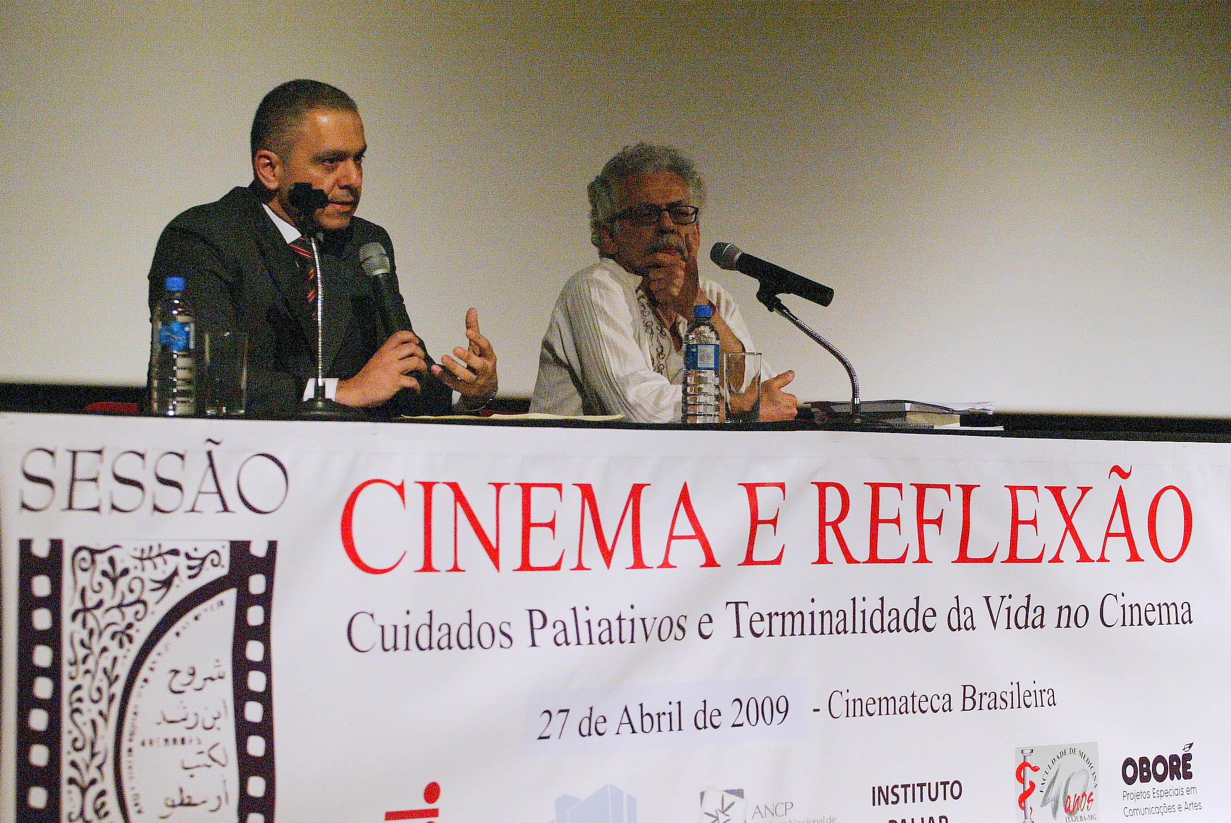 Foto: Sessão Averroes discute sobre o uso racional de medicamentos