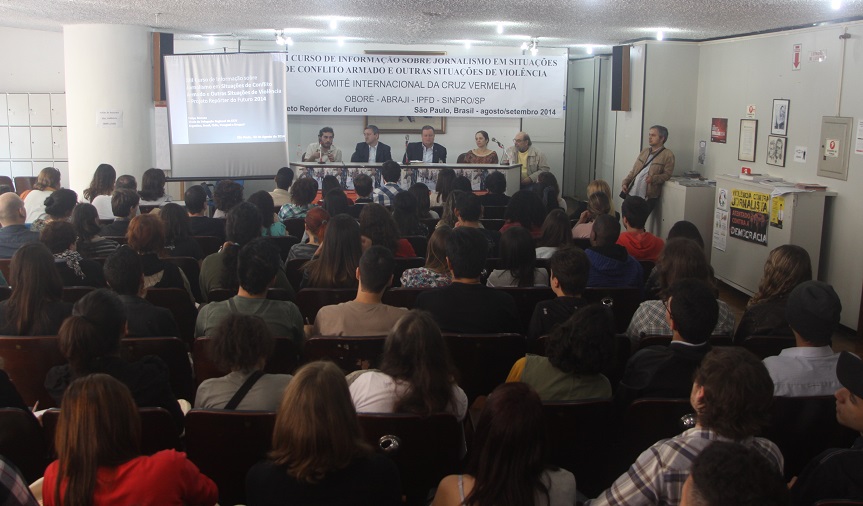 Foto: Palestra com chefe do CICV e seleção para o 13º curso de jornalismo em situações de conflito armado lota Sindicato dos Jornalistas